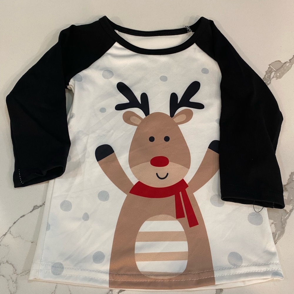 Raglan sleeve deer top